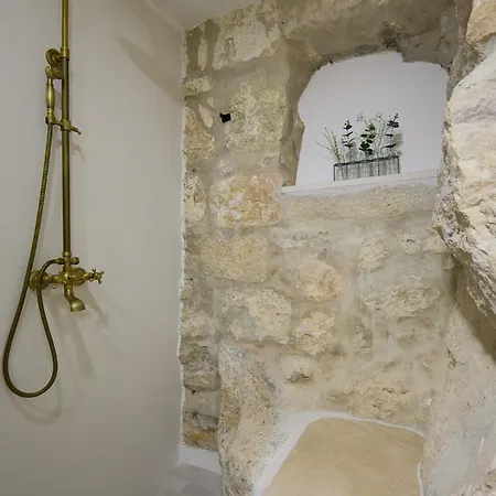 Hedera Xvi Villa Brsečine